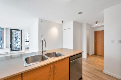 Photo 24 at 1601 - 928 Homer Street, Yaletown, Vancouver West