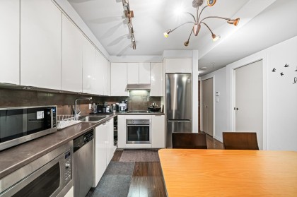 Photo 5 at 103 - 161 W Georgia Street, Downtown VW, Vancouver West