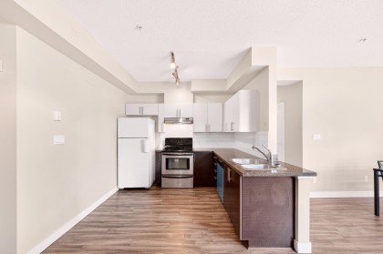 Photo 5 at 109 - 5692 Kings Road, University VW, Vancouver West