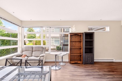 Photo 9 at 109 - 5692 Kings Road, University VW, Vancouver West