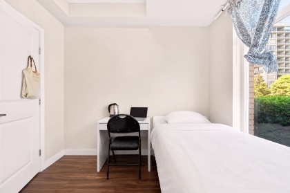 Photo 18 at 109 - 5692 Kings Road, University VW, Vancouver West