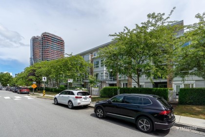 Photo 2 at 207 - 6198 Ash Street, Oakridge VW, Vancouver West