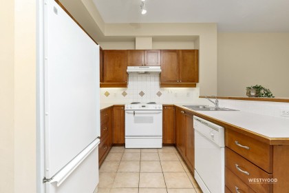 Photo 16 at 207 - 6198 Ash Street, Oakridge VW, Vancouver West