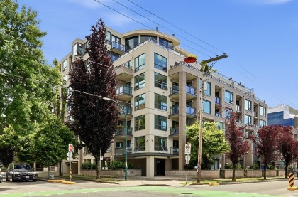 Photo 1 at 303 - 1888 York Avenue, Kitsilano, Vancouver West