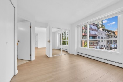 Photo 13 at 507 - 388 Drake Street, Yaletown, Vancouver West