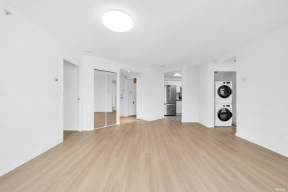 Photo 17 at 507 - 388 Drake Street, Yaletown, Vancouver West