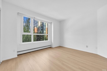 Photo 12 at 507 - 388 Drake Street, Yaletown, Vancouver West