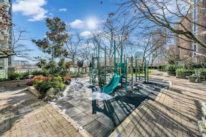Photo 9 at 507 - 388 Drake Street, Yaletown, Vancouver West