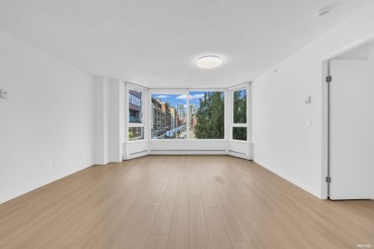 Photo 10 at 507 - 388 Drake Street, Yaletown, Vancouver West