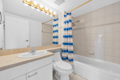 Photo 21 at 507 - 388 Drake Street, Yaletown, Vancouver West