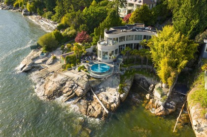 Photo 2 at 3912 Marine Drive, West Bay, West Vancouver