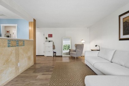 Photo 3 at 207 - 2494 Cornwall Avenue, Kitsilano, Vancouver West