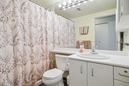 Photo 14 at 906 - 588 Broughton Street, Coal Harbour, Vancouver West