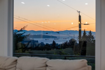 Photo 10 at 3812 Dalkeith Drive, Upper Lonsdale, North Vancouver