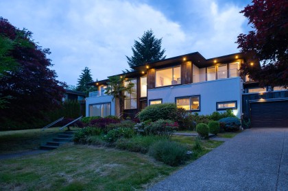 Photo 1 at 985 Eyremount Drive, British Properties, West Vancouver