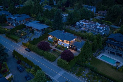 Photo 5 at 985 Eyremount Drive, British Properties, West Vancouver