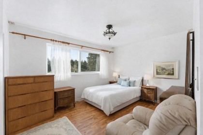 Photo 13 at 922 Canyon Boulevard, Canyon Heights NV, North Vancouver