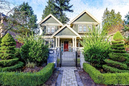 Photo 1 at 1121 W 39th Avenue, Shaughnessy, Vancouver West
