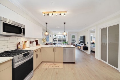 Photo 8 at 303 - 857 W 15th Street, Mosquito Creek, North Vancouver