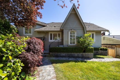 Photo 2 at 2308 Inglewood Avenue, Dundarave, West Vancouver