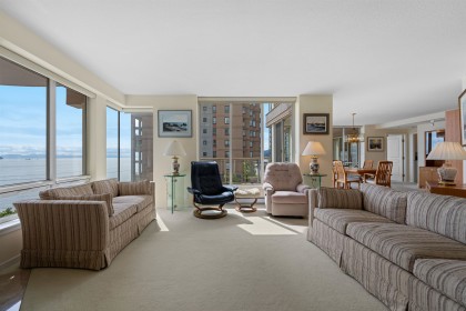 Photo 7 at 4 - 2243 Bellevue Avenue, Dundarave, West Vancouver