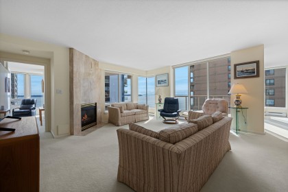 Photo 8 at 4 - 2243 Bellevue Avenue, Dundarave, West Vancouver