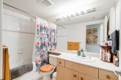 Photo 19 at 306 - 2929 W 4th Avenue, Kitsilano, Vancouver West