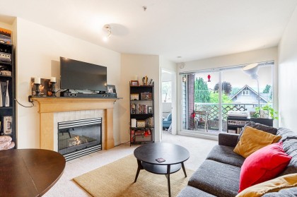Photo 4 at 306 - 2929 W 4th Avenue, Kitsilano, Vancouver West