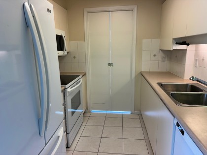Photo 9 at 904 - 2628 Ash Street, Fairview VW, Vancouver West