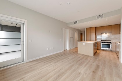 Photo 6 at 602 - 110 E 17th Street, Central Lonsdale, North Vancouver