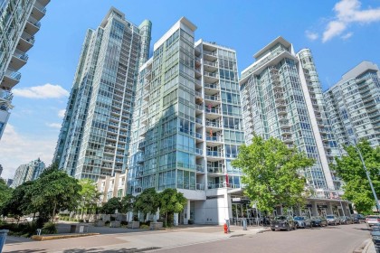 Photo 23 at 501 - 1099 Marinaside Crescent, Yaletown, Vancouver West
