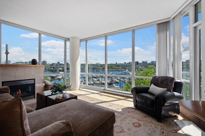 Photo 6 at 501 - 1099 Marinaside Crescent, Yaletown, Vancouver West