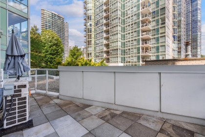 Photo 22 at 501 - 1099 Marinaside Crescent, Yaletown, Vancouver West