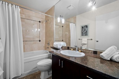 Photo 18 at 501 - 1099 Marinaside Crescent, Yaletown, Vancouver West
