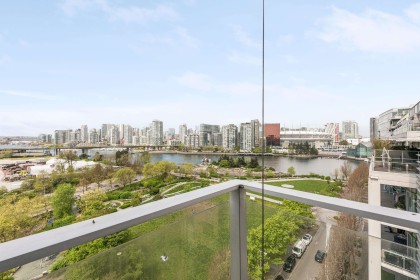 Photo 5 at 1009 - 181 W 1st Avenue, False Creek, Vancouver West