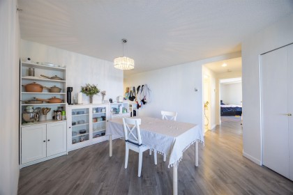 Photo 7 at 2505 - 388 Drake Street, Yaletown, Vancouver West