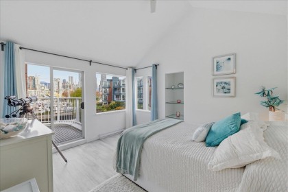 Photo 16 at 1523 Mariner Walk, False Creek, Vancouver West