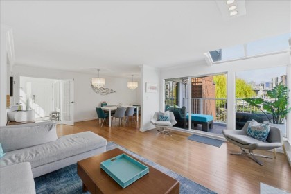 Photo 5 at 1523 Mariner Walk, False Creek, Vancouver West