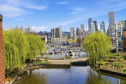 Photo 20 at 1523 Mariner Walk, False Creek, Vancouver West