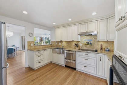 Photo 10 at 1523 Mariner Walk, False Creek, Vancouver West