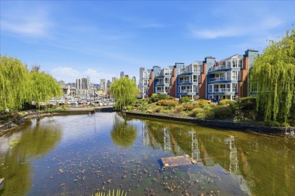 Photo 14 at 1523 Mariner Walk, False Creek, Vancouver West