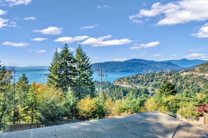 Photo 2 at 4673 Woodburn Road, Cypress Park Estates, West Vancouver