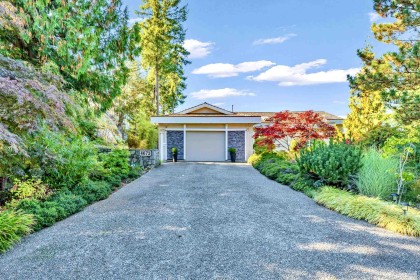 Photo 1 at 4673 Woodburn Road, Cypress Park Estates, West Vancouver