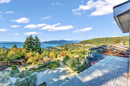 Photo 9 at 4673 Woodburn Road, Cypress Park Estates, West Vancouver