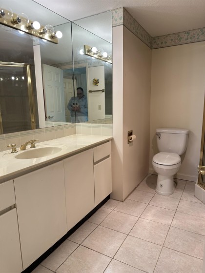 Photo 4 at 403 - 5425 Yew Street, Kerrisdale, Vancouver West