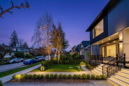 Photo 3 at 2837 W 31st Avenue, Vancouver West