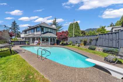 Photo 4 at 111 Sandringham Crescent, Upper Lonsdale, North Vancouver