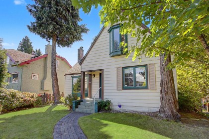 Photo 2 at 2812 W 33rd Avenue, MacKenzie Heights, Vancouver West