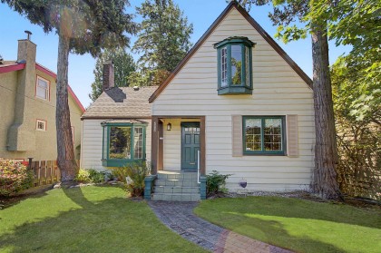 Photo 10 at 2812 W 33rd Avenue, MacKenzie Heights, Vancouver West