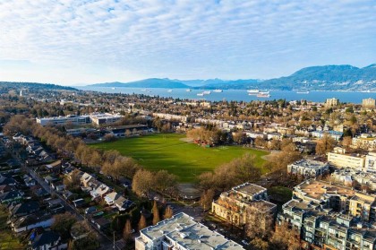 Photo 2 at 313 - 2181 W 12th Avenue, Kitsilano, Vancouver West